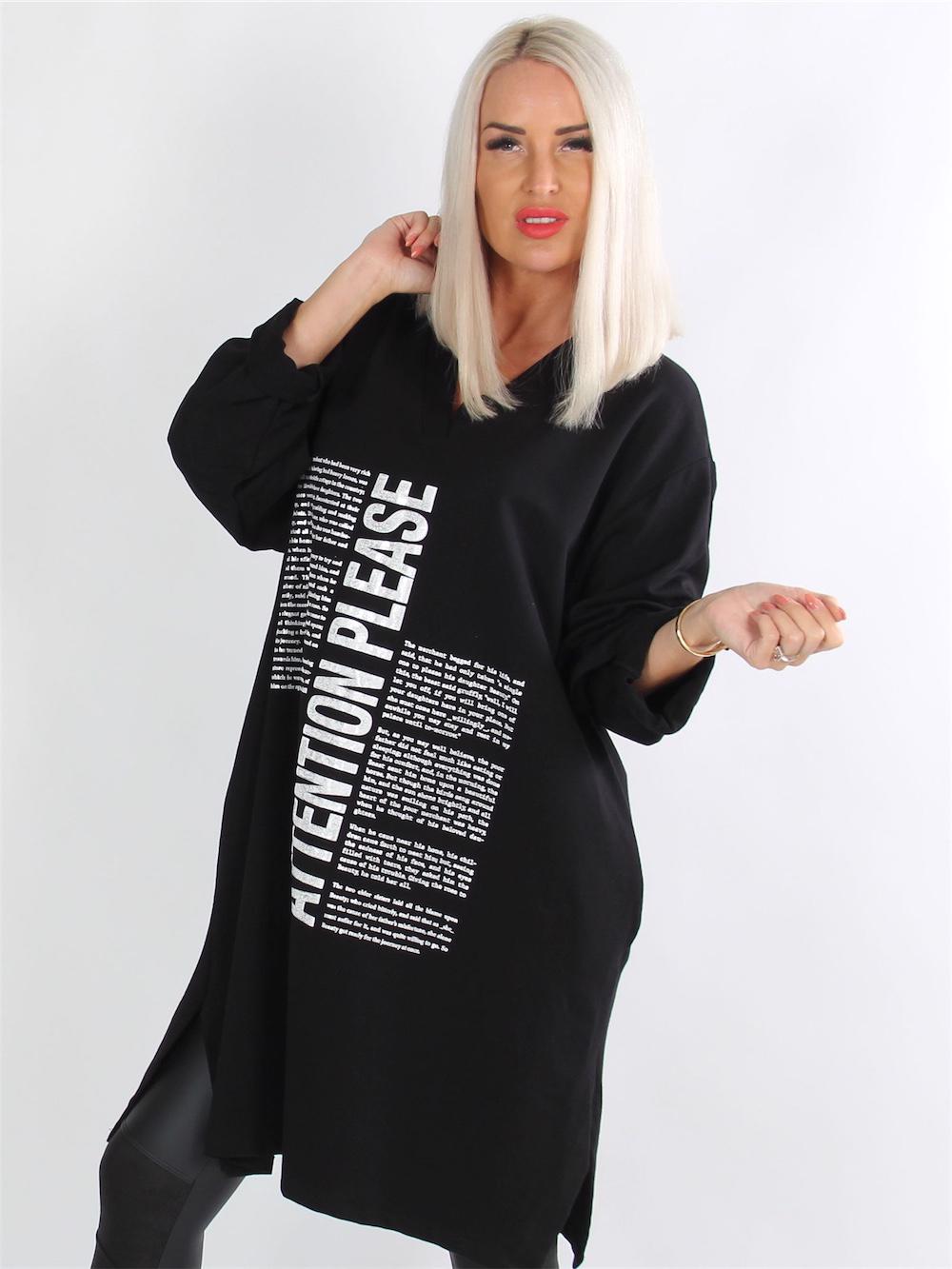 Elly - Armygrøn joggingkjole med hvid tekst foran